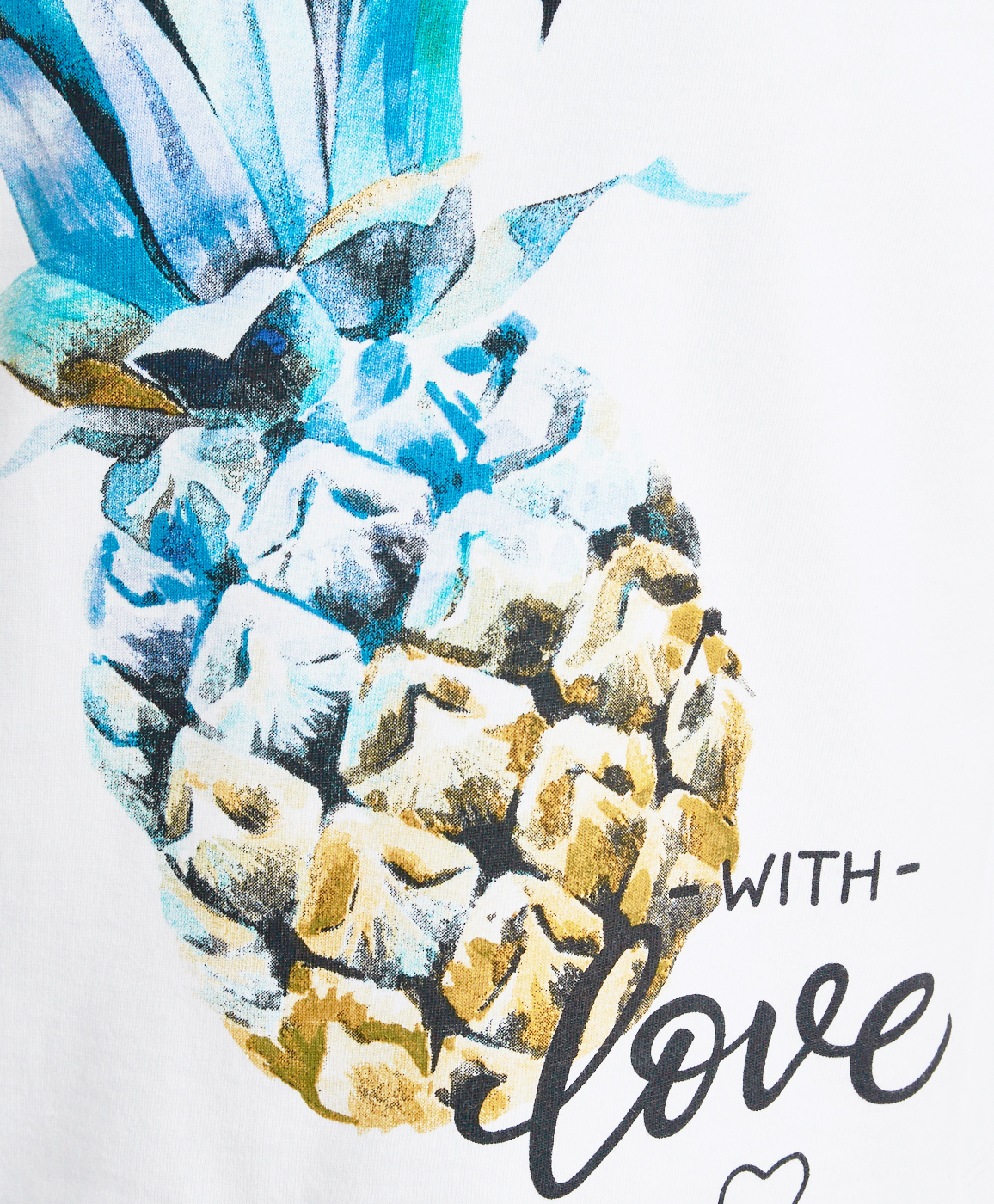 фото Белая футболка с принтом button blue