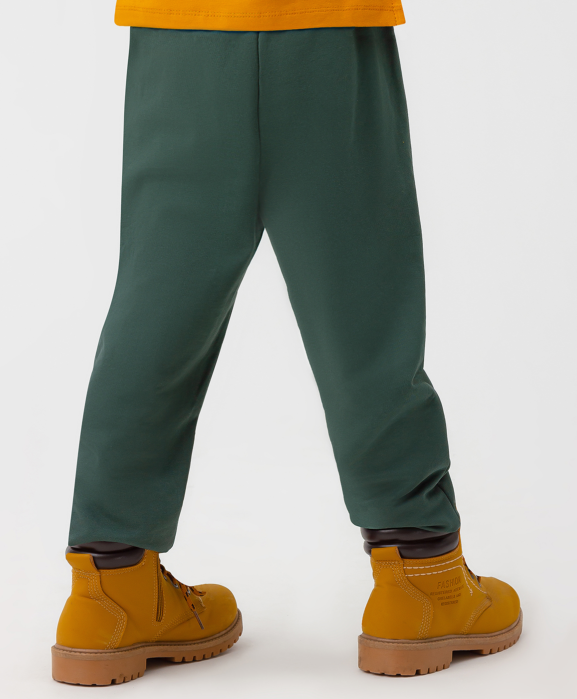 фото Брюки трикотажные с поясом на резинке зеленые button blue