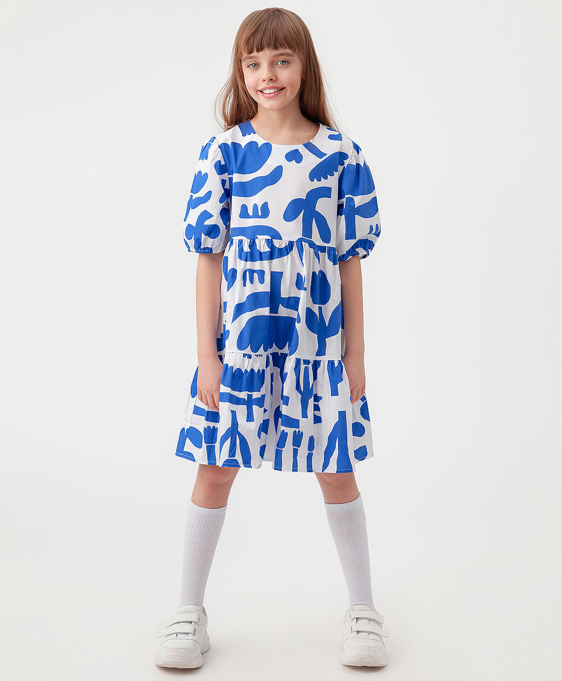 фото Платье из поплина с ярким цветочным принтом белое button blue