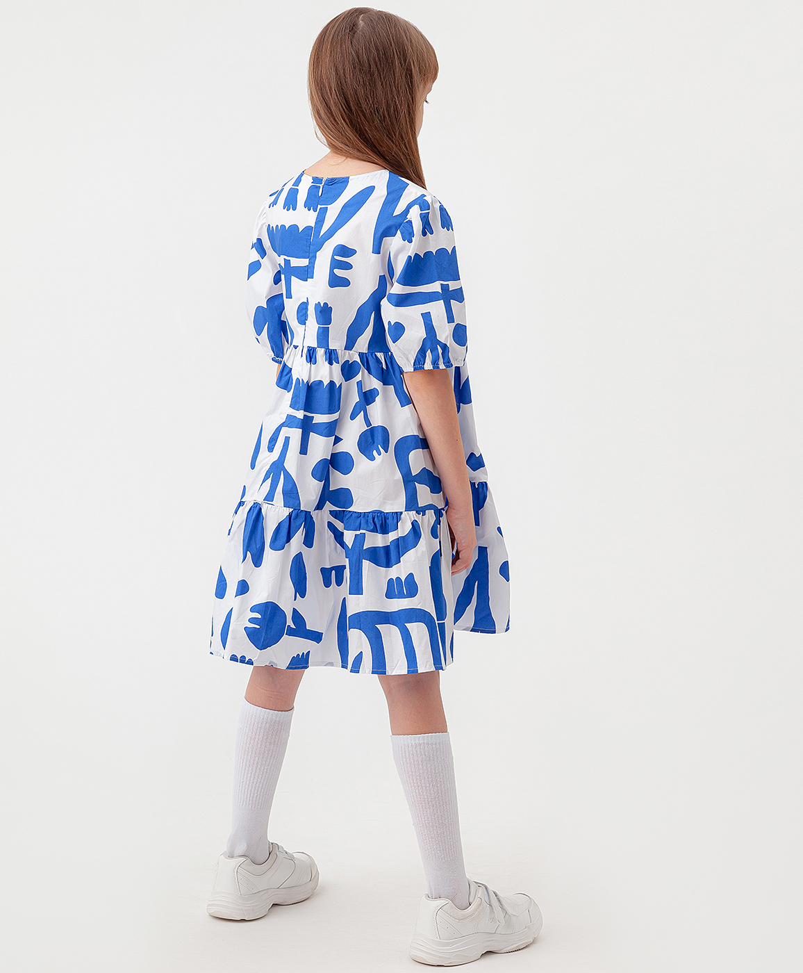 фото Платье из поплина с ярким цветочным принтом белое button blue