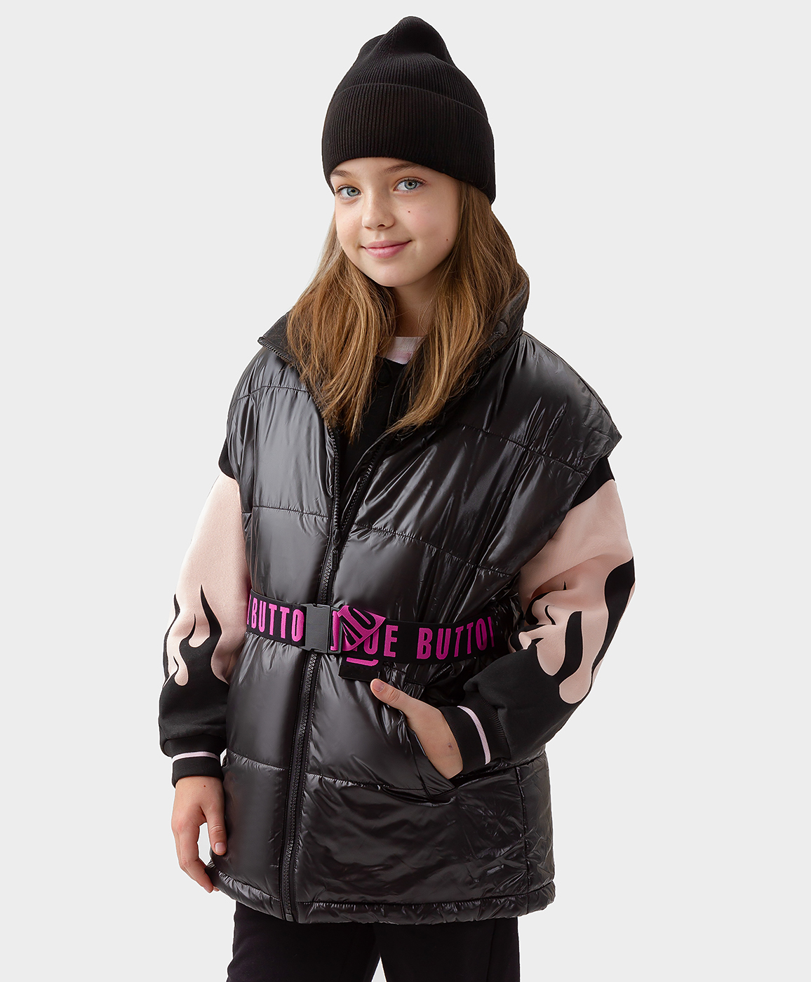 фото Жилет утепленный с поясом черный button blue