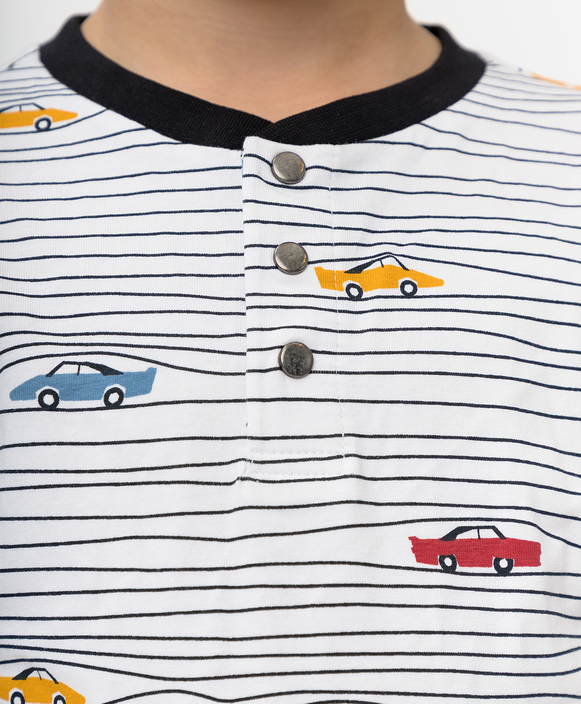 фото Белая футболка с длинным рукавом button blue