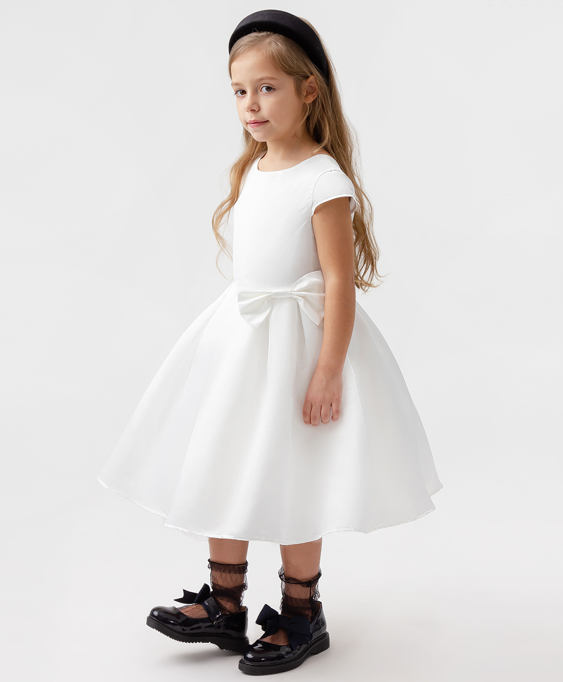 фото Платье нарядное с пышной юбкой и большим бантом белое button blue