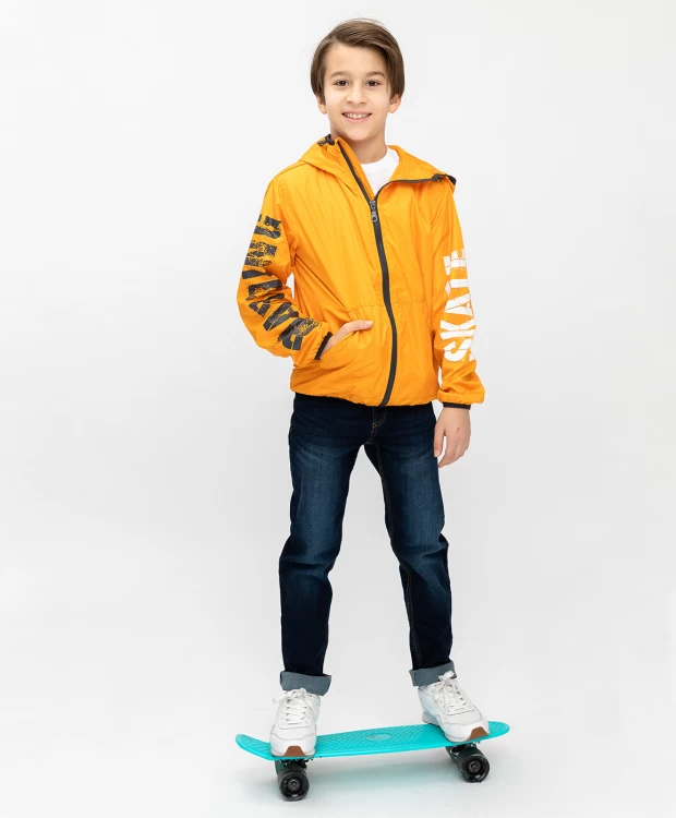 фото Оранжевая ветровка с принтом button blue (128)