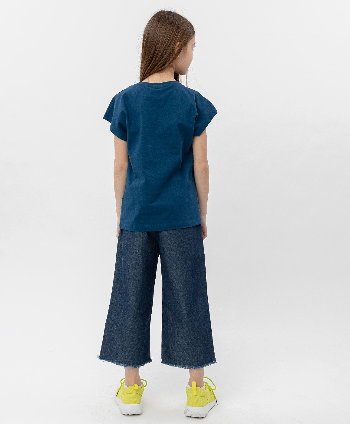 фото Синяя футболка с принтом button blue