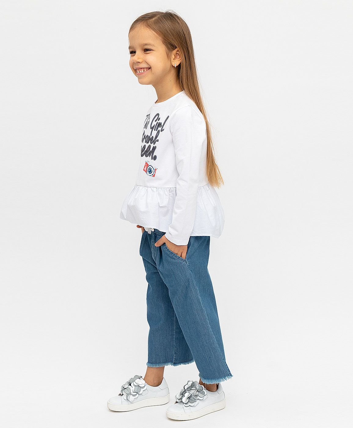 фото Белая футболка с баской button blue