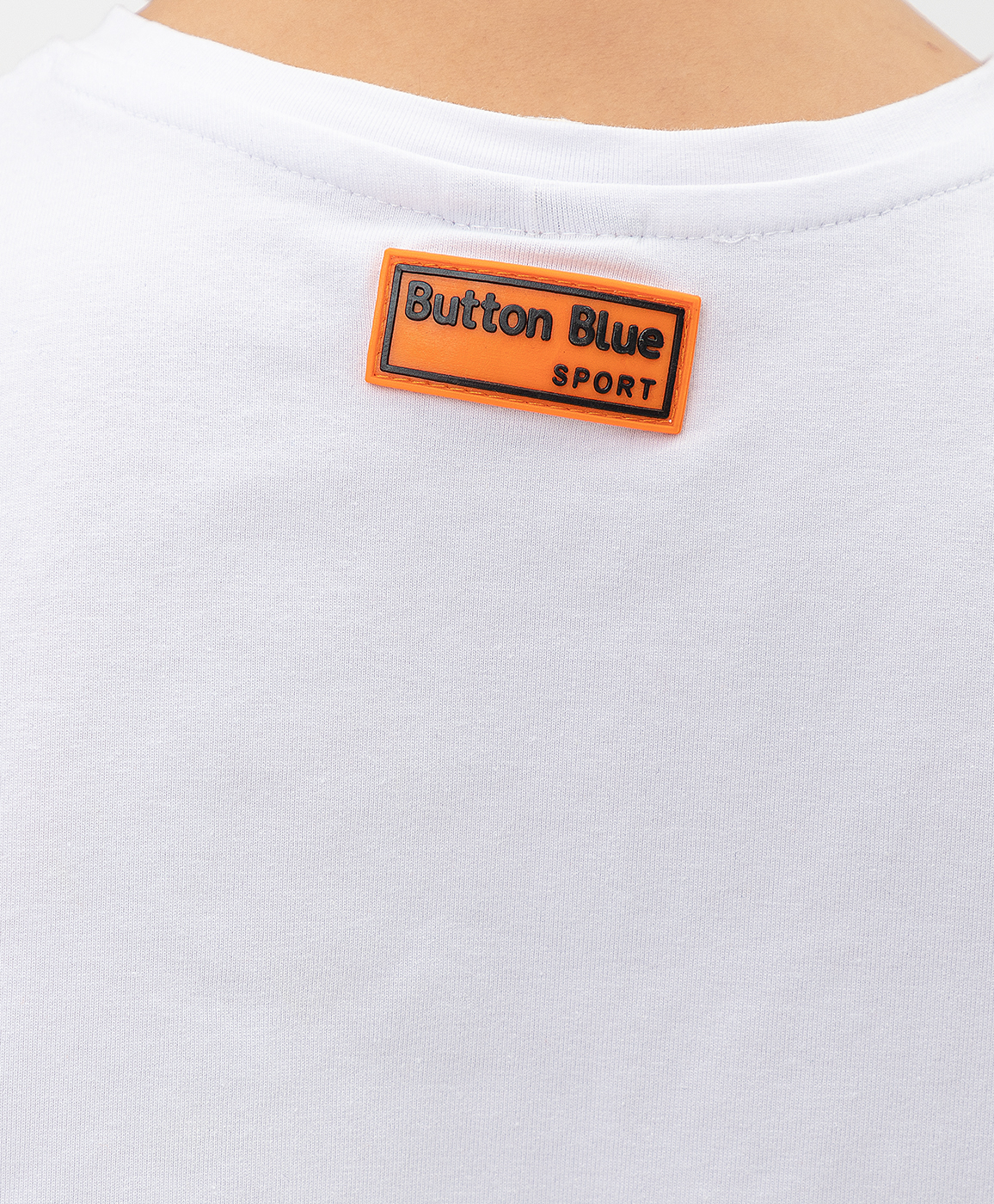 фото Белая футболка button blue