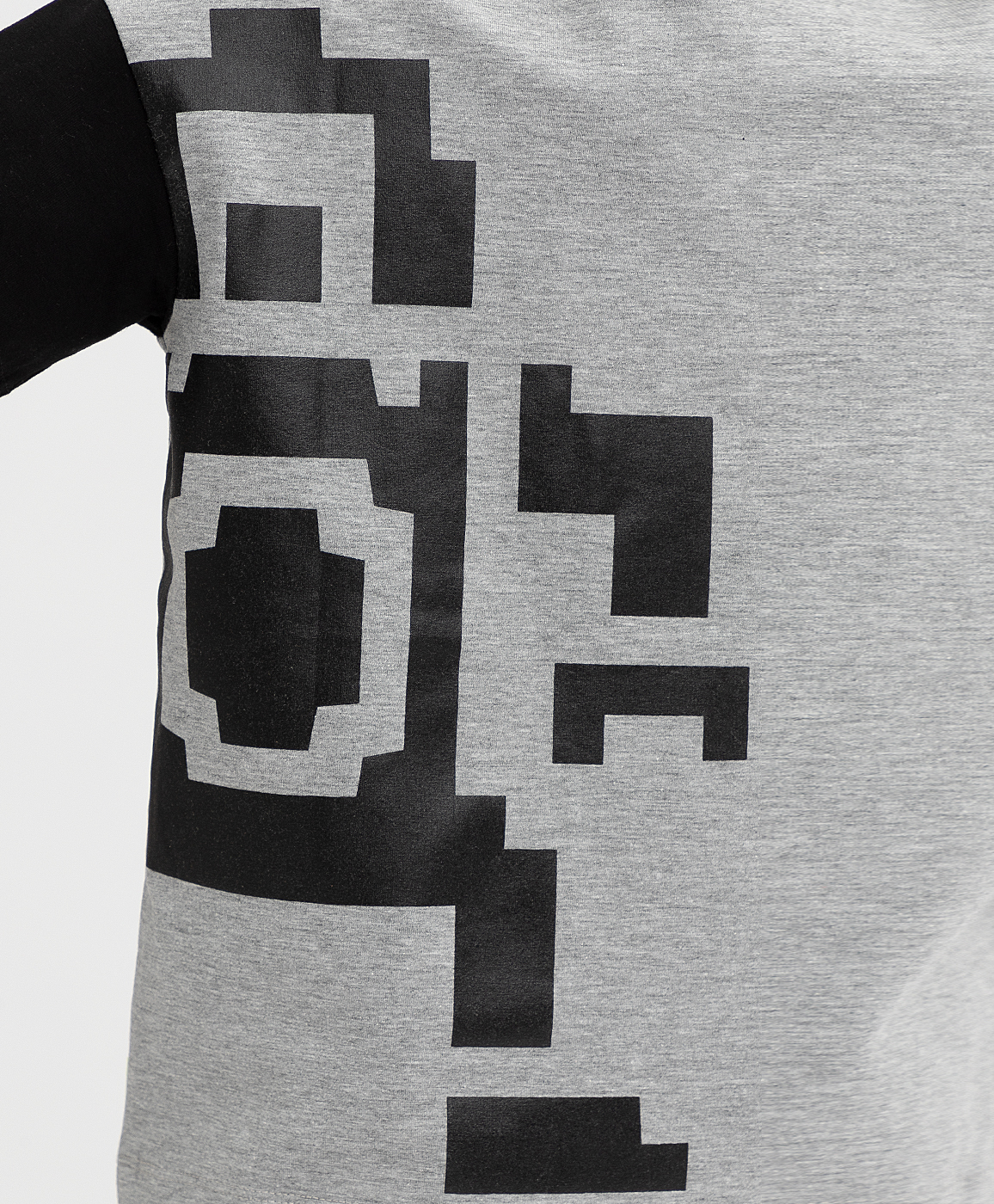 фото Серая футболка button blue