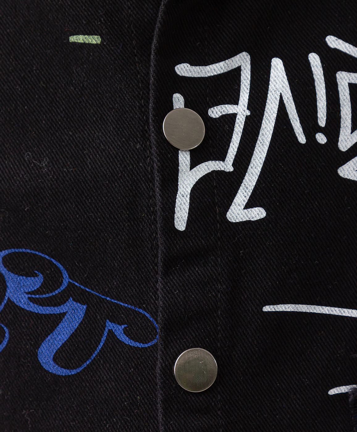 фото Джинсовая куртка на кнопках черная button blue