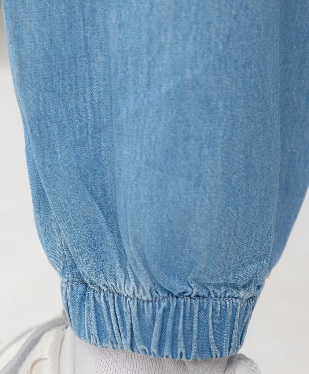 фото Комбинезон джинсовый с коротким рукавом голубой button blue (140)