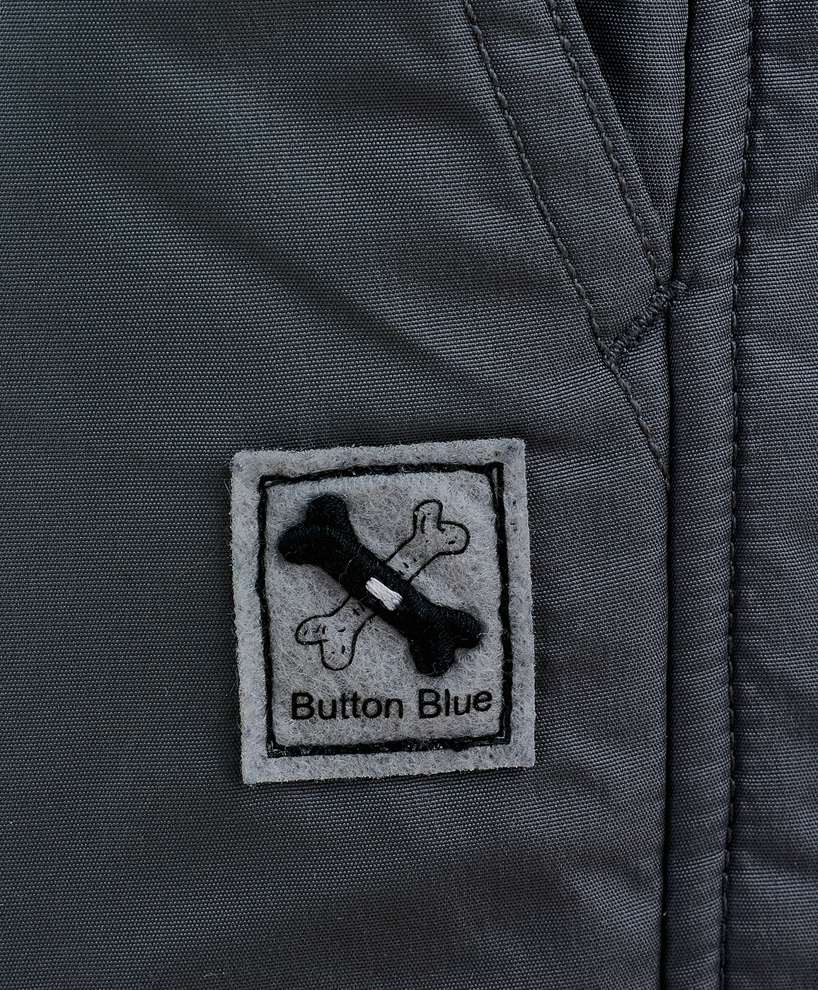 фото Серые демисезонные брюки button blue