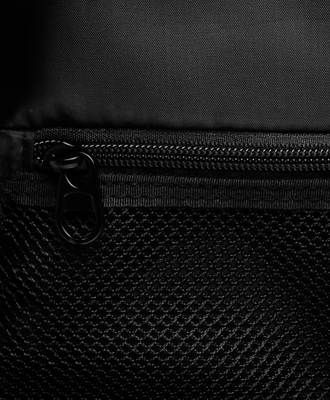 фото Чёрный рюкзак button blue