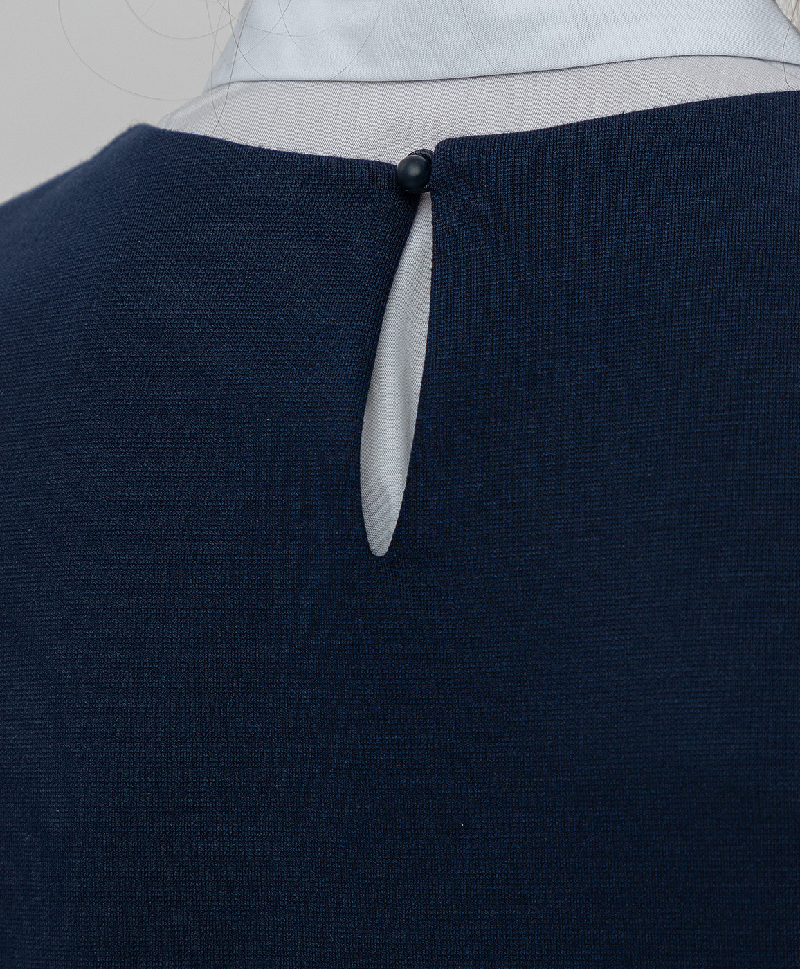 фото Синее трикотажное платье button blue