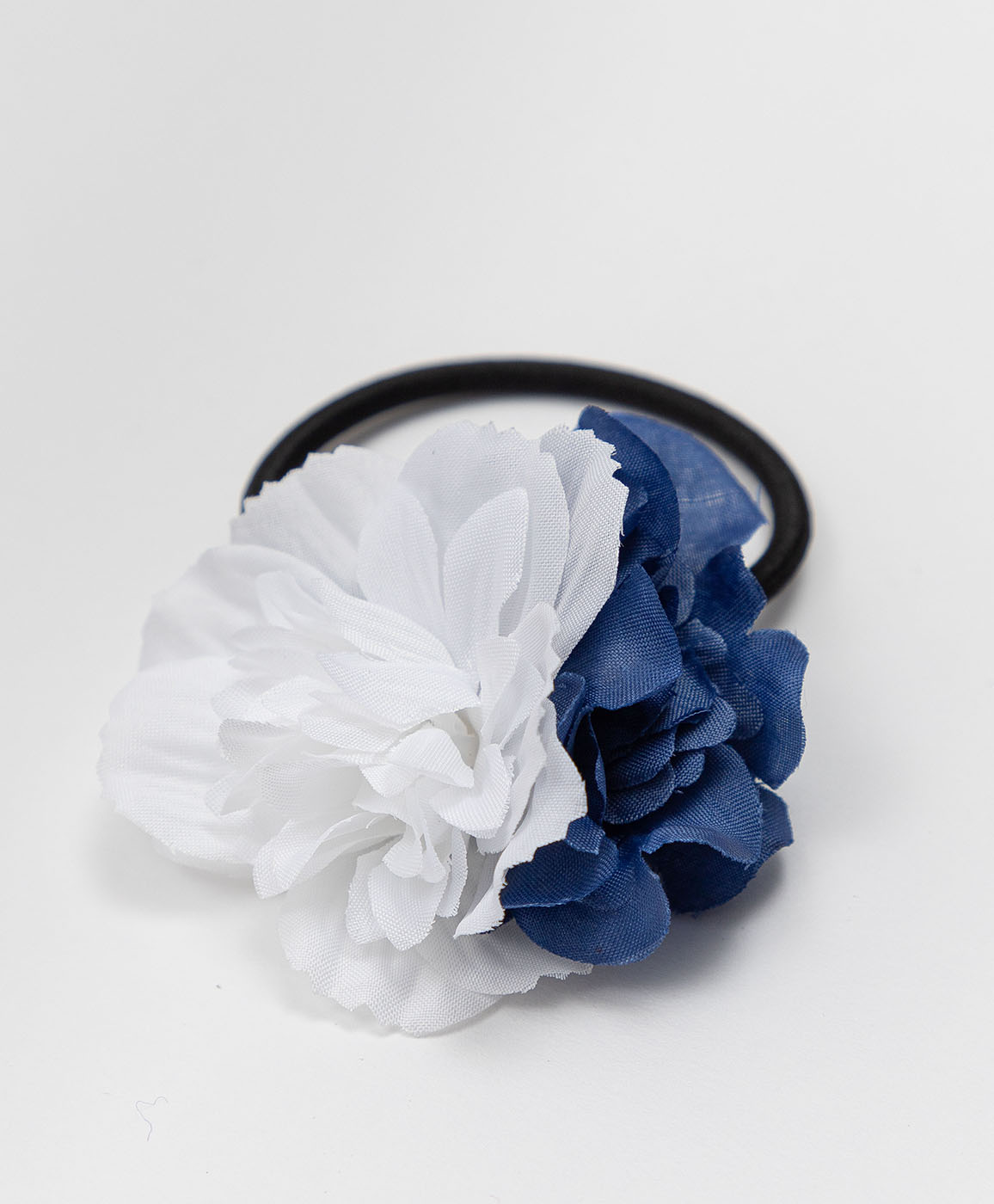 Резинка для волос с цветами Button Blue