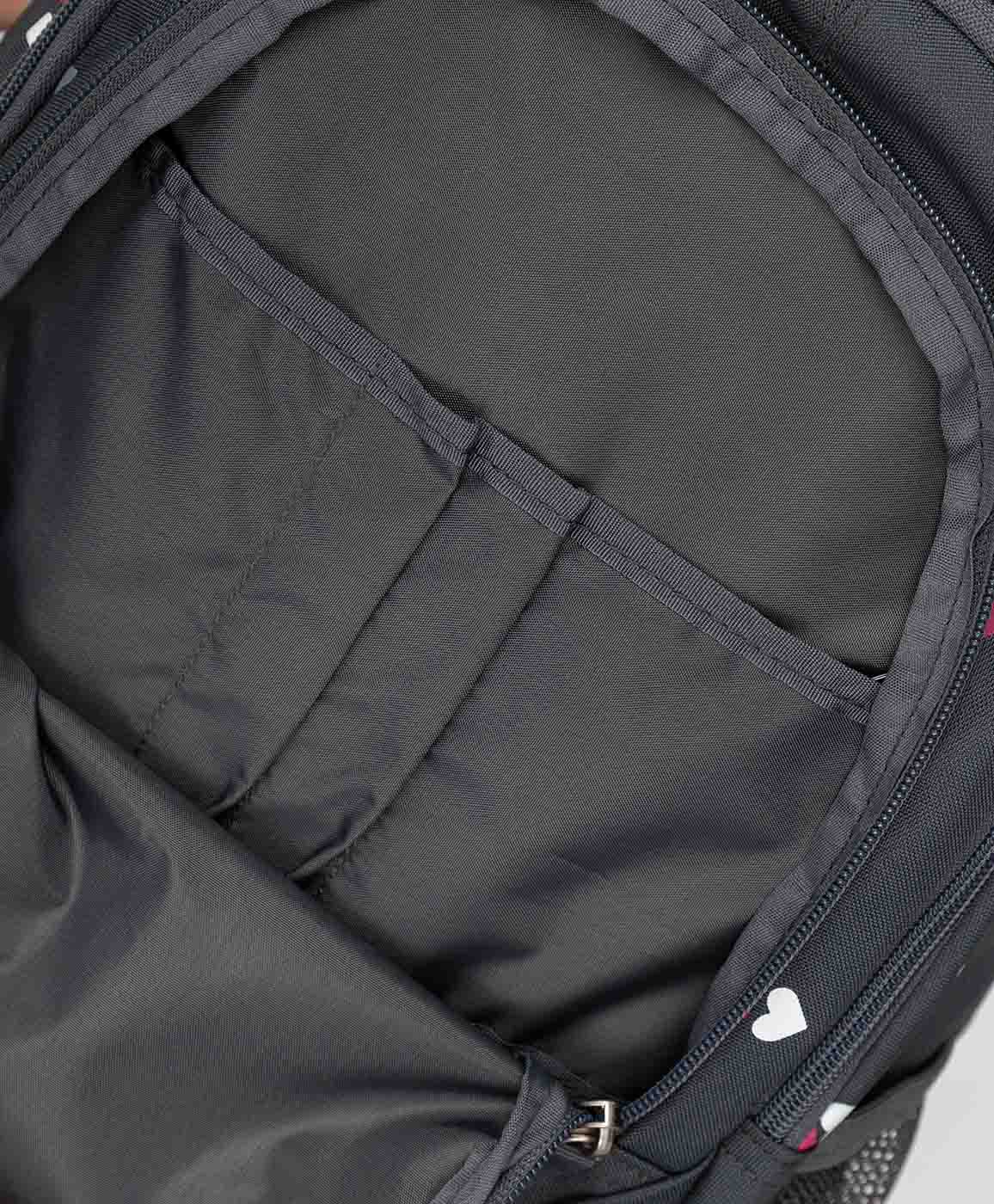 фото Черный рюкзак для девочки button blue