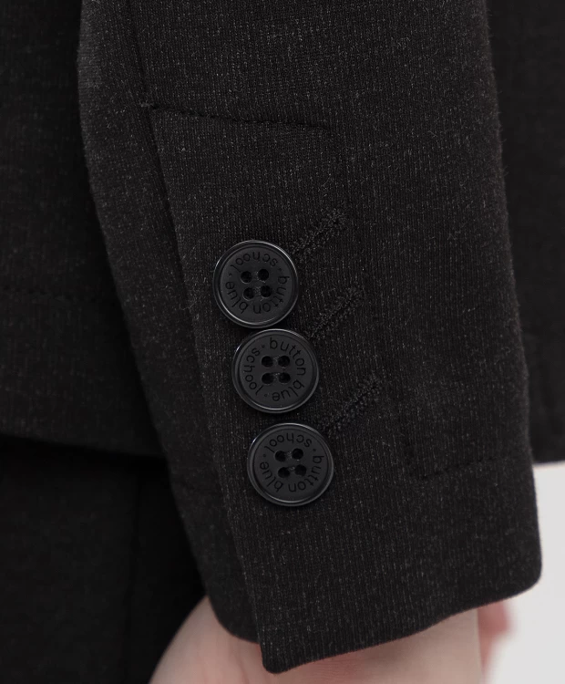 фото Пиджак классический из плотного трикотажа черный button blue (122)