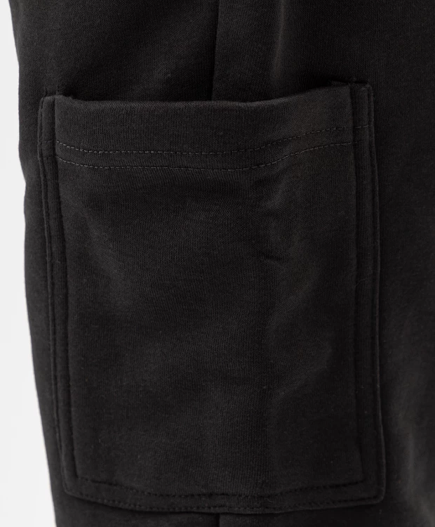 фото Брюки-джоггеры с карманами черные button blue (134)
